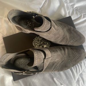 Vince Camuto Raina Studded Ankle Boots Size 9